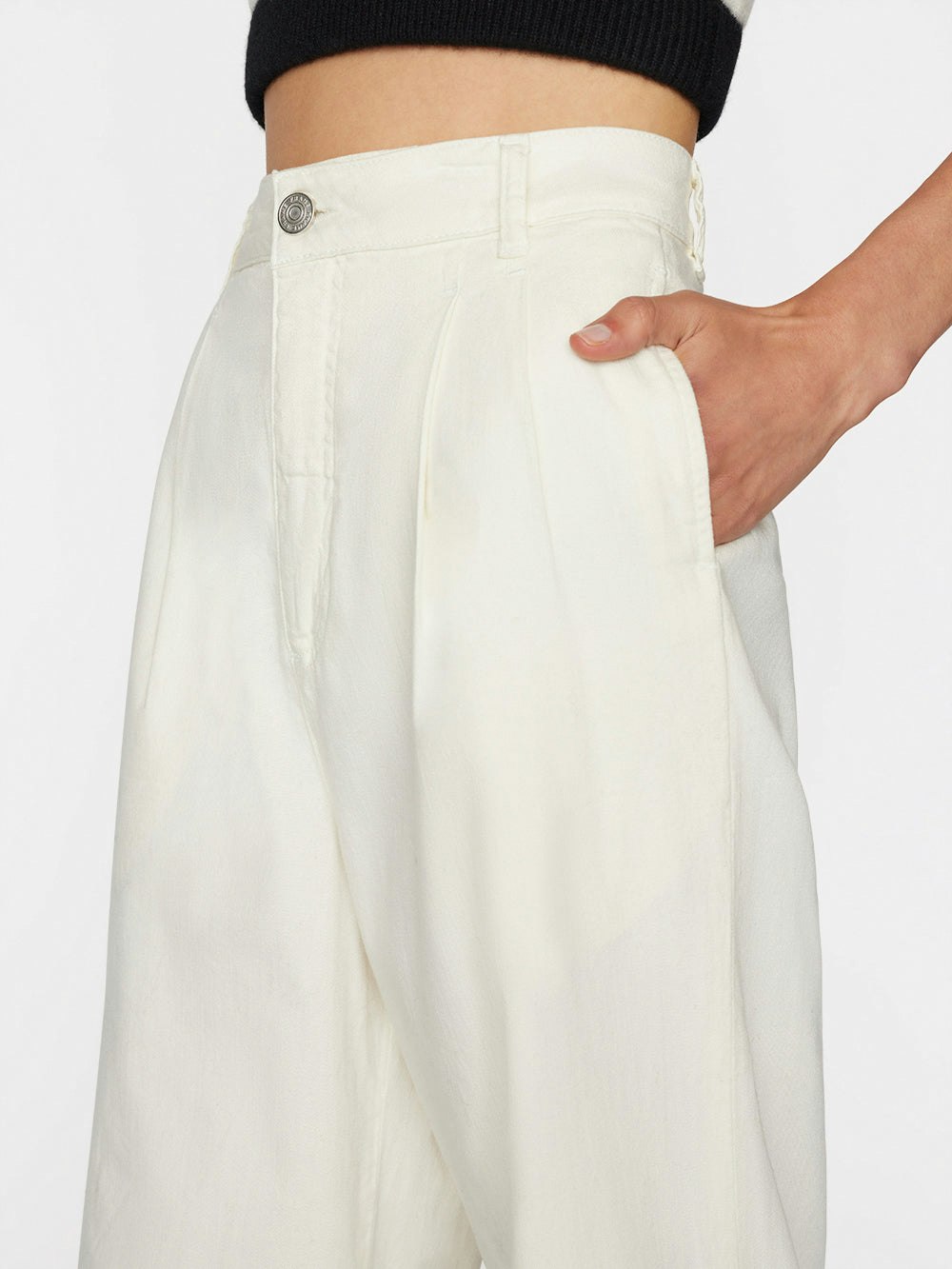 pants front detail view alt:size alt:fit1